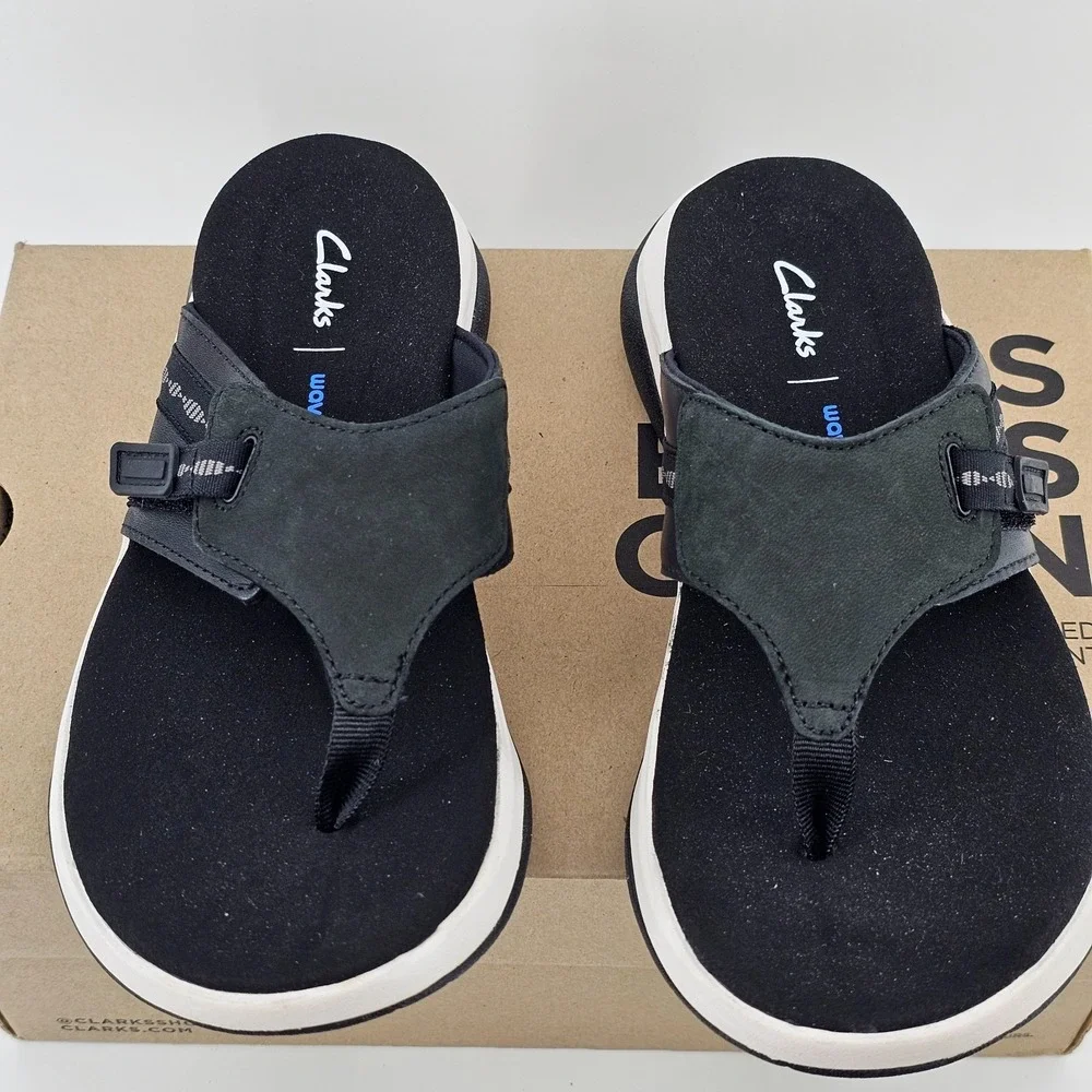 NIB Women's Clarks Wave2.0 Sea. Sandals Black Combi Size 6M